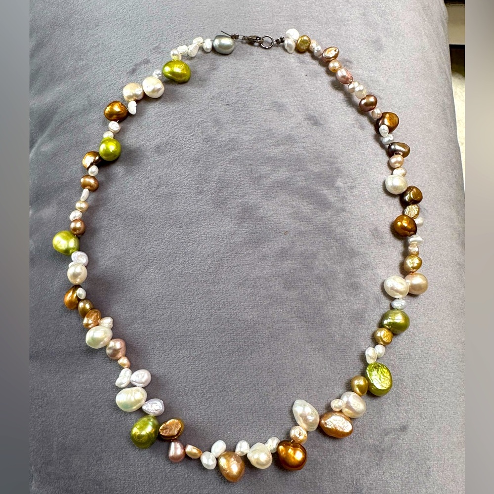 FRESH WATER PEARL NECKLACE GREEN, BRONZE, WHITE, CHAMPAGNE OS
